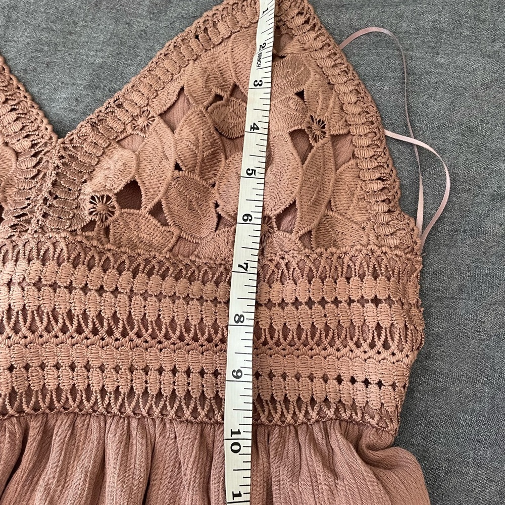 Streetwear Society Women’s Tiered Maxi Dress in Dusty Rose - Picture 9 of 11